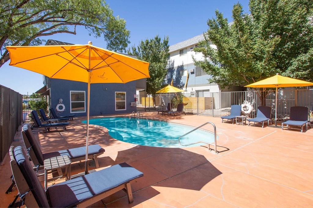 Pool at Encanto Lofts in Albuquerque New Mexico